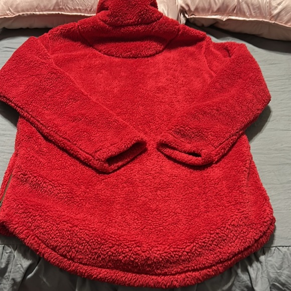 Lauren James Collegiate red fleece pullover - Picture 8 of 9